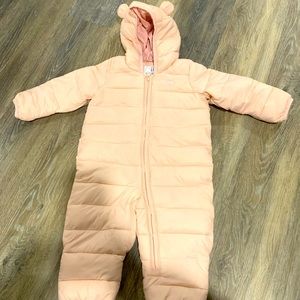 BABY GAP NWOT Snowsuit, 0-6m